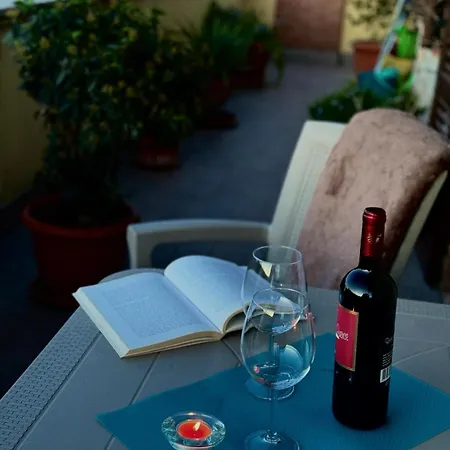 Theo House Appartement *