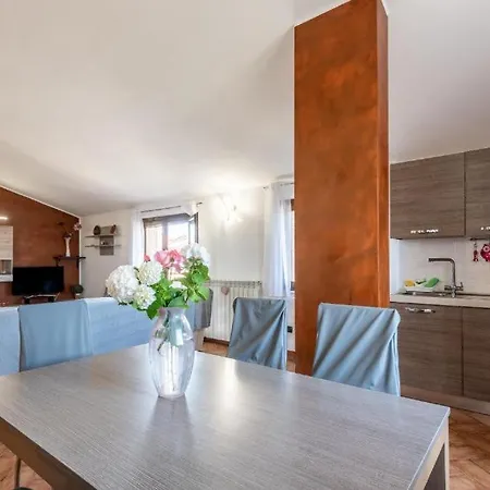 Appartement Theo House *