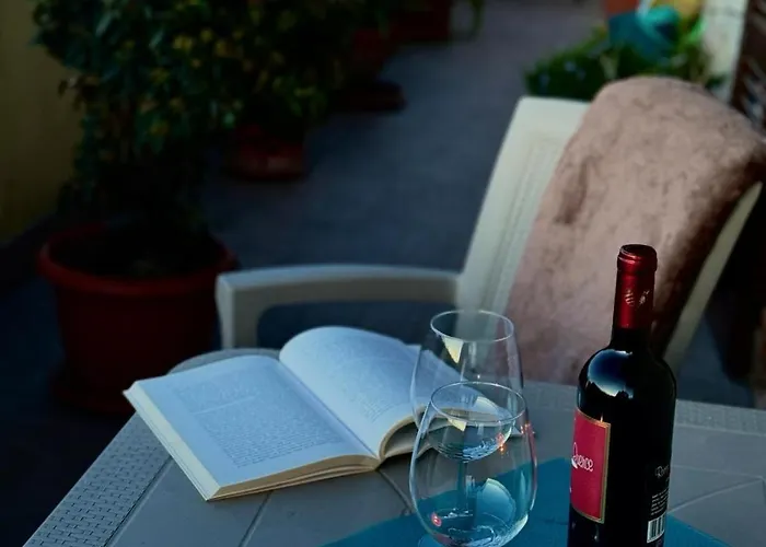 Theo House Διαμέρισμα *